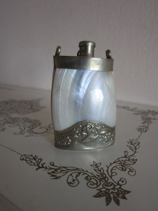 cadou rar Antic Victorian Mother of pearl Sticlă parfum handmade 1920
