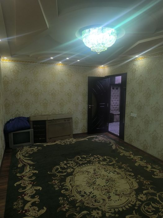 3 xonali xonadon sotiladi