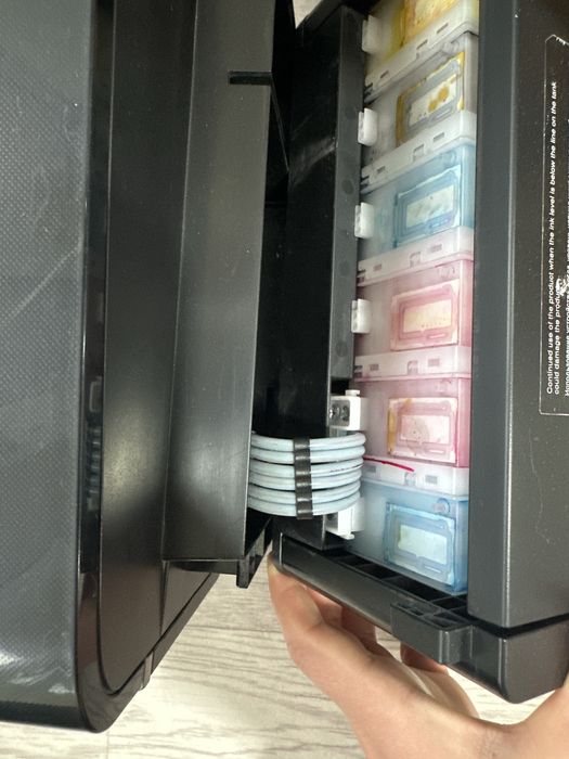 Printer Epson L805 1yil ishlatganman