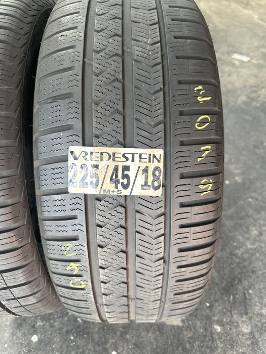 225/45/18 Vredestein M+S