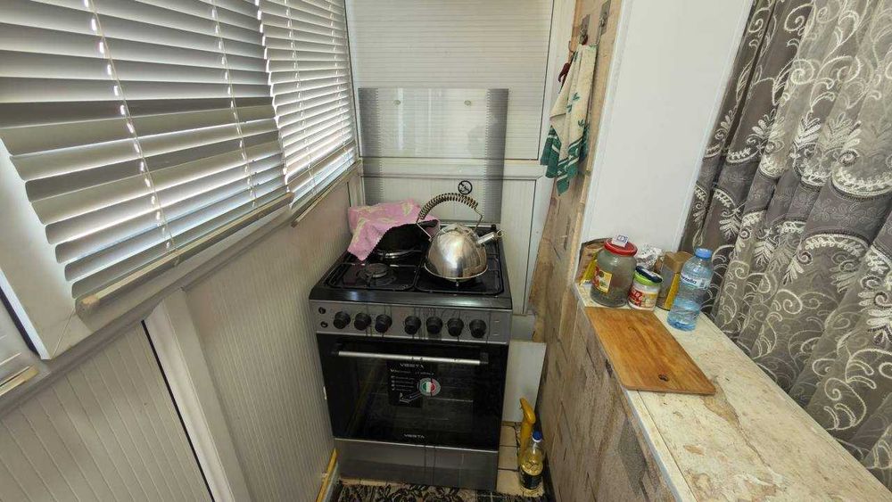 Фрунзиский Ситора кафеси 2 қаватда 2 хонали квартира сотилади.ID: 1806