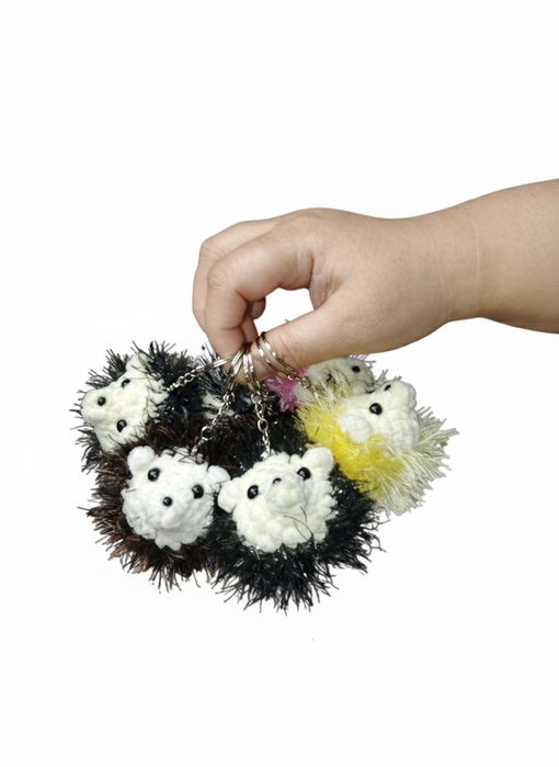 брелки, черепашки,ёжики ,котята,паучки,гуси обнимуси,котята,сердечко