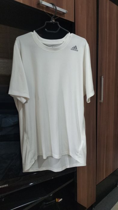 Футболка adidas adidas
