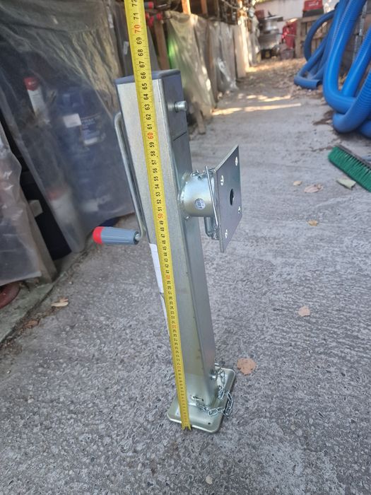 Picior de sprijin pentru toată gama de remorci de la 750 kg la 3500 kg