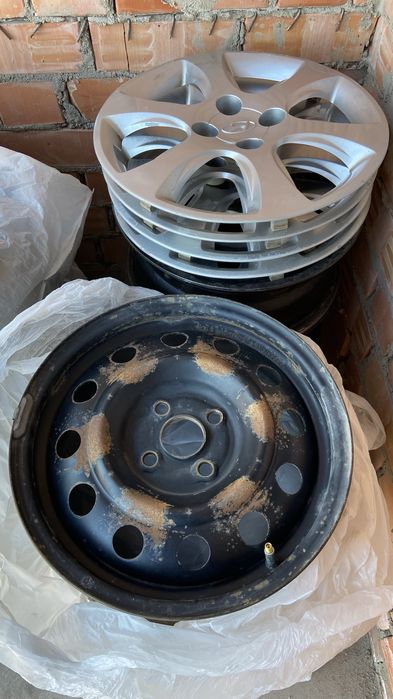 Продам комплект диски Hyundai Accent (оригинал)