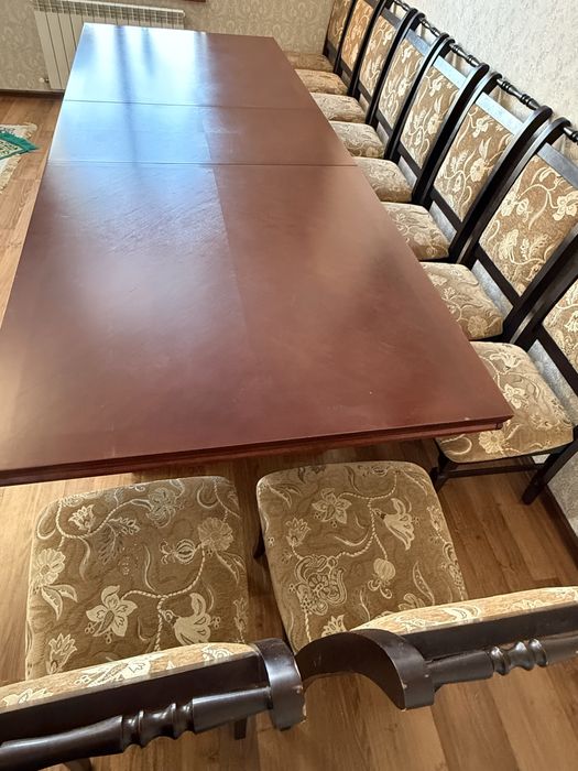 Срочно продам стол со стульями, недорого