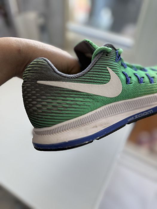 Продам кроссовки Nike оригинал