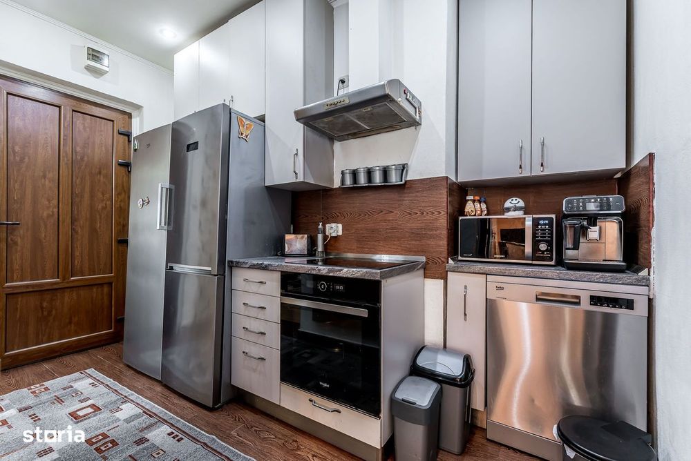 Apartament în centru cu acces auto și garaj propriu — fotografia 3