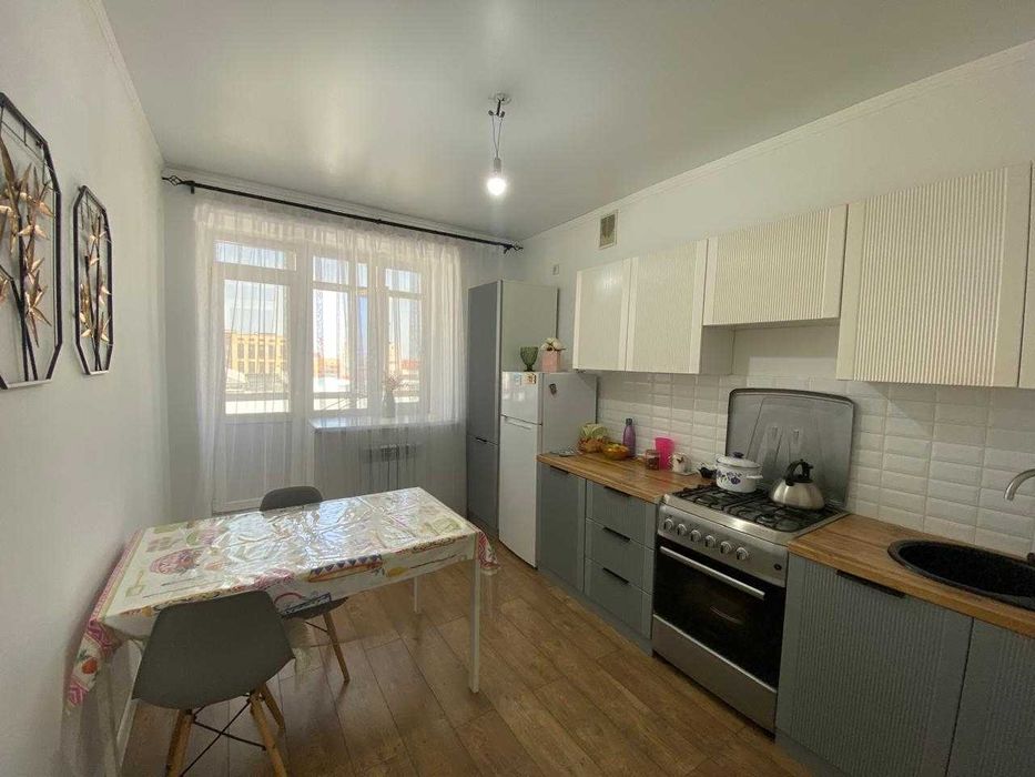 Продам 2 кв на Батыс 2