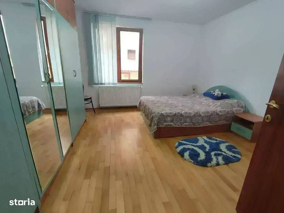 Vila 5 camere 230 mp utili curte 350 libera Sfantul Ioan Disponibila
