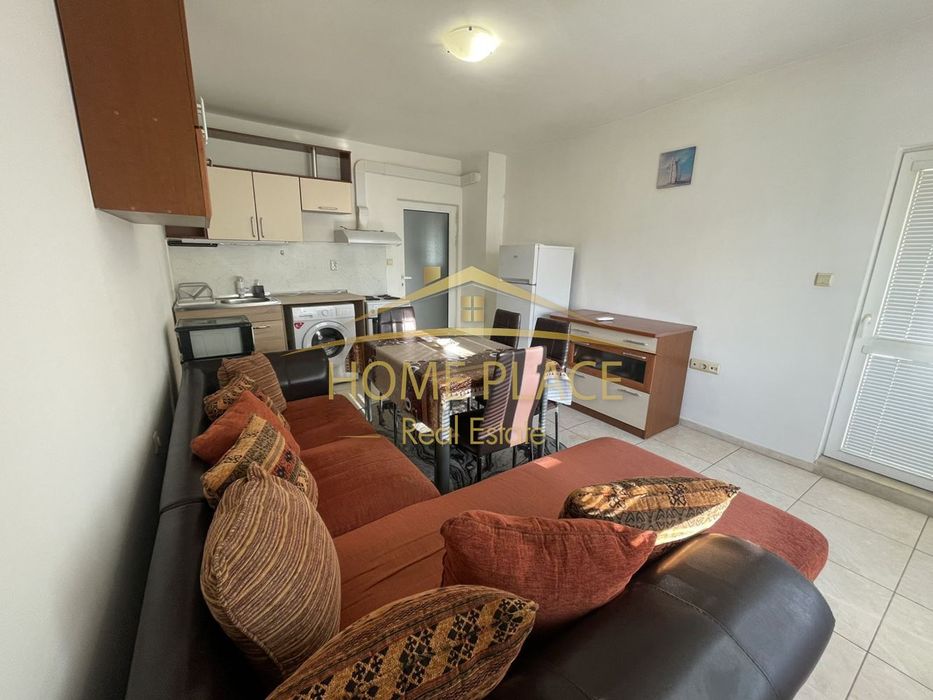 Дава се под наем Тристаен апартамент в Варна, Погреби - 75 кв.м за 478.38 € - Снимка #1