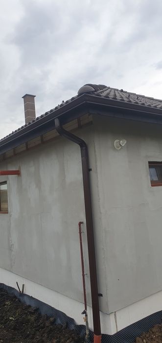 Jgheaburi și burlane din aluminiu dintr-o bucata fără îmbinari maro ⁰⁰