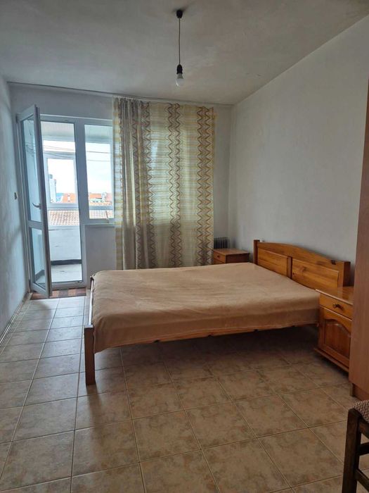 3 стаен до Медицински университет Варна