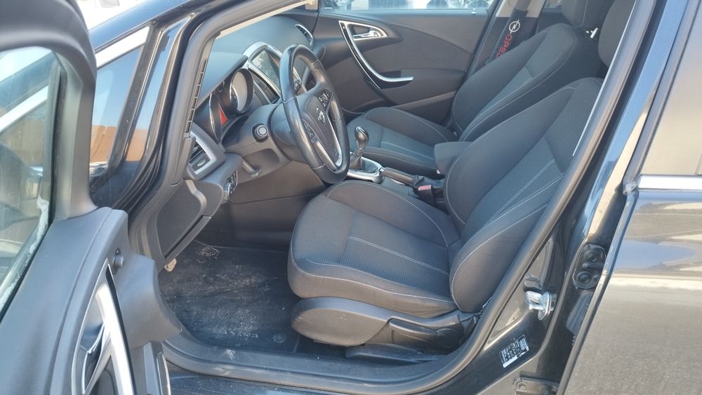 Astra J Sport Tourer OPC Line cu GPL