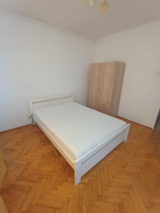 Apartament de închiriat