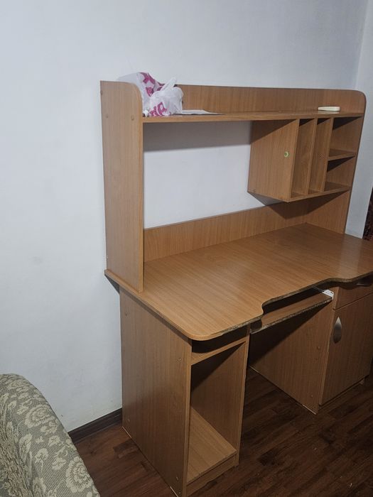 Продаётся компютерный стол