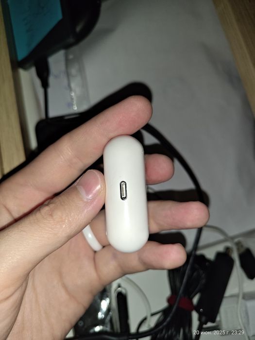 Кейс Airpods Pro на запчасти