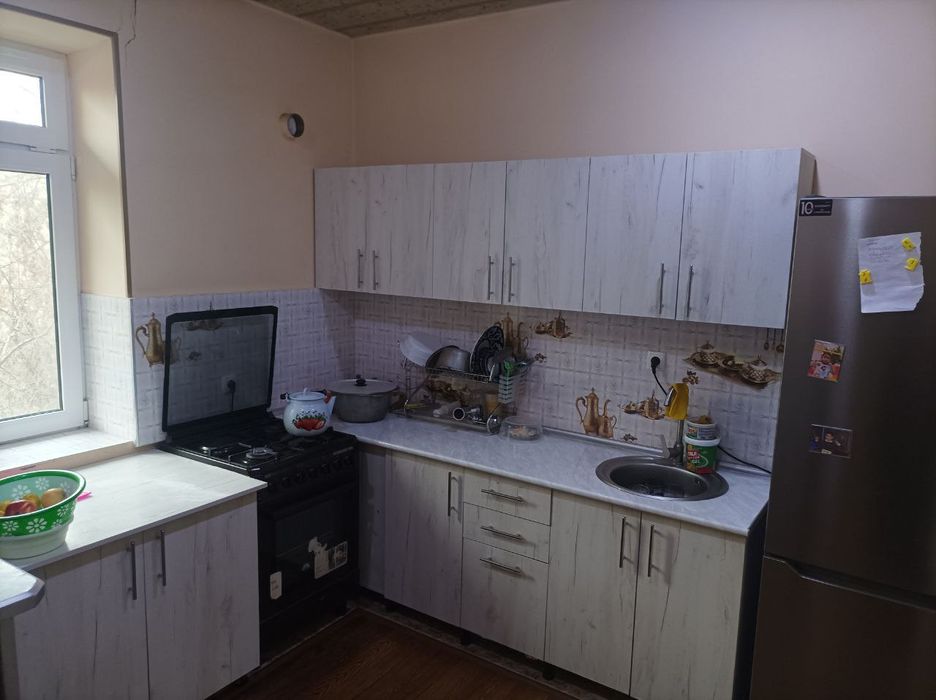 Uy sotiladi 20 sotih