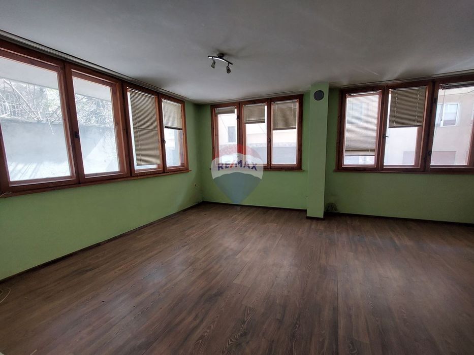 Продава се Многостаен апартамент в Варна, Операта - 150 кв.м за 2067 €/кв.м - Снимка #8