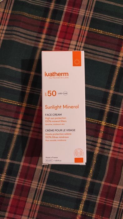 Ivatherm crema pentru fata cu spf 50