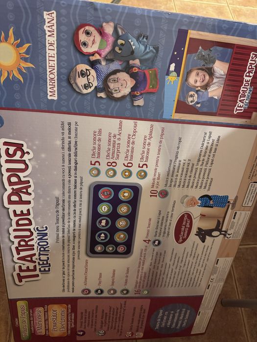 Teatru de papusi interactiv