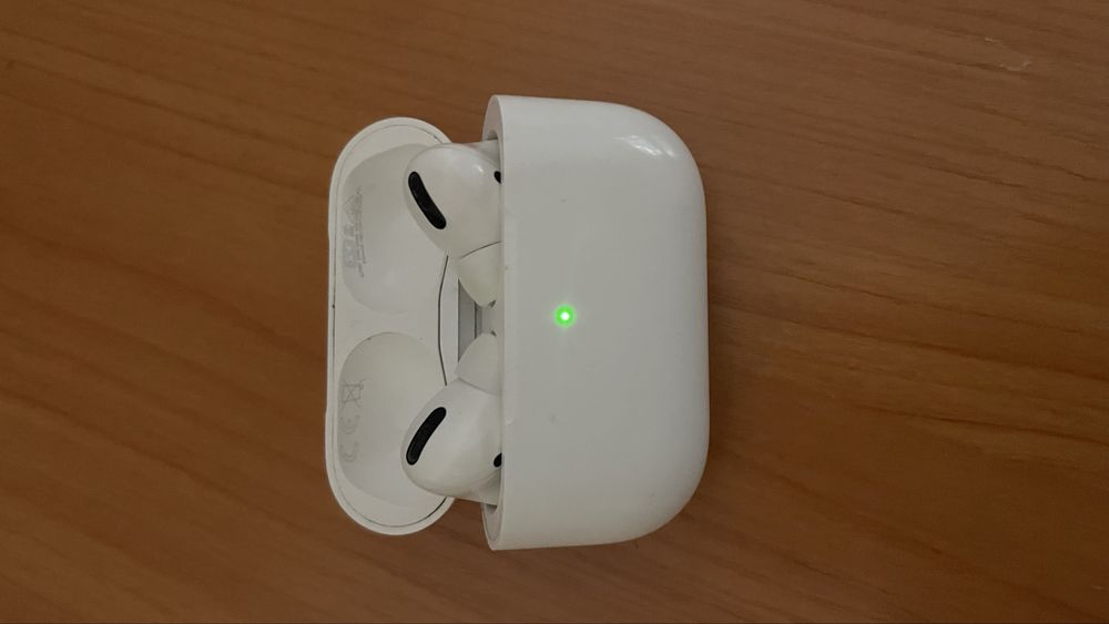 Наушники Apple AirPods Pro белый