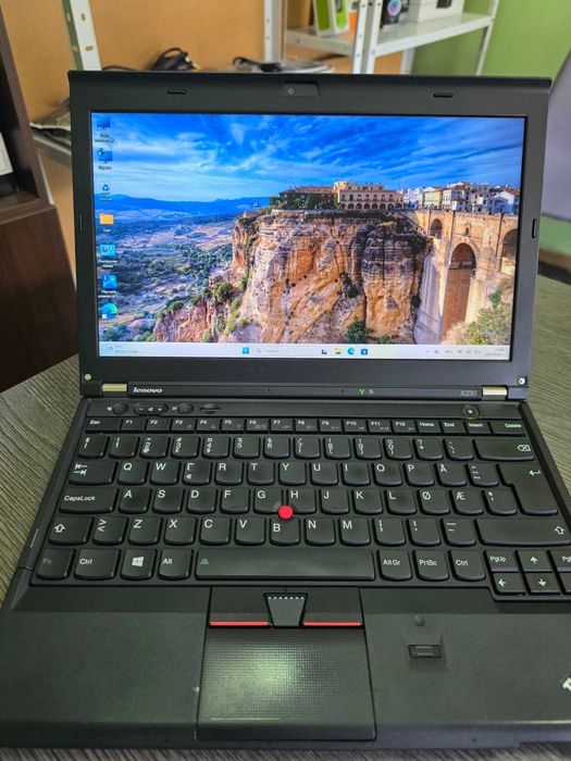 Лаптоп 12.5" Lenovo ThinkPad X230 | I5 3320M / 8GB DDR3 / 180GB SSD