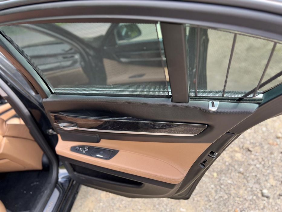 BMW 7 Series 2009 — imagine 5