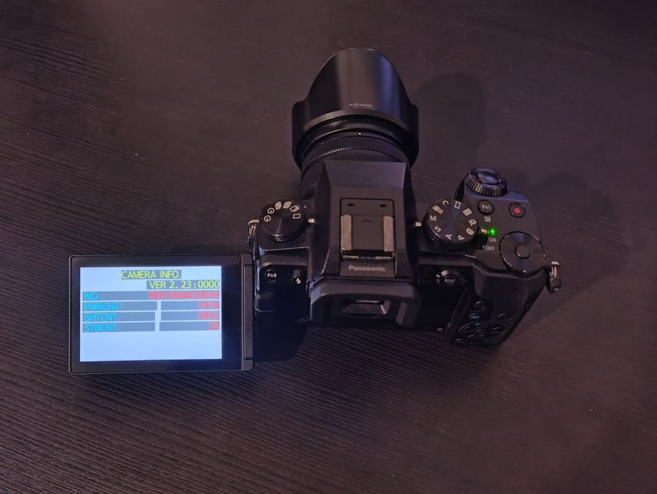 Lumix G7 + 25mm f1.7 + 14-42mm