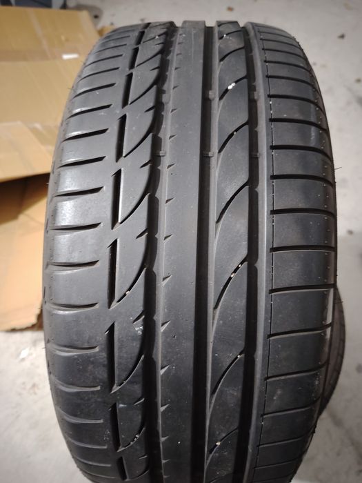 Anvelope vara Bridgestone 235 40 19 an 2023