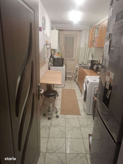 Apartament cu 3 camere, 63 mp, decomandat, zona strazii Mehedinti