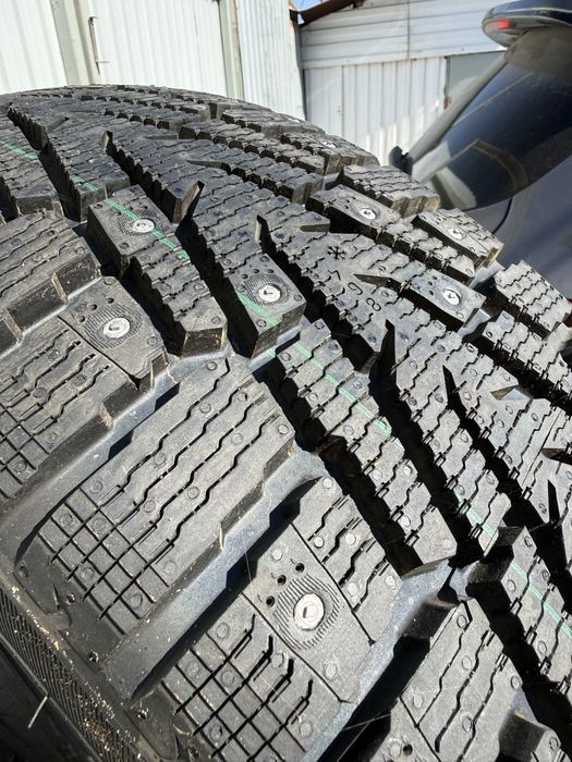 Зимние шины как НОВЫЕ R17 265/70 Nokian