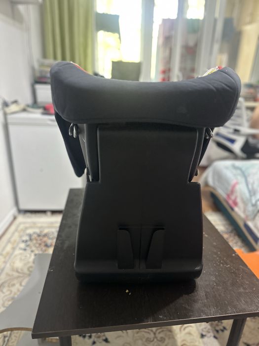 Автокресло от чикко