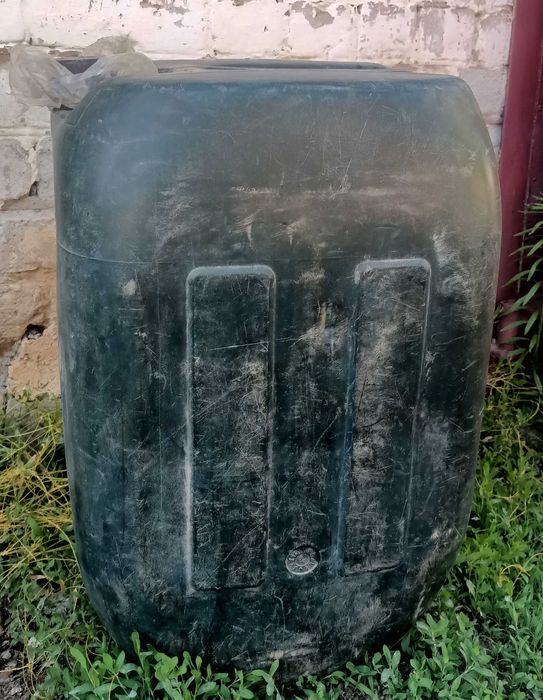 Продам емкость 50л. под бензин