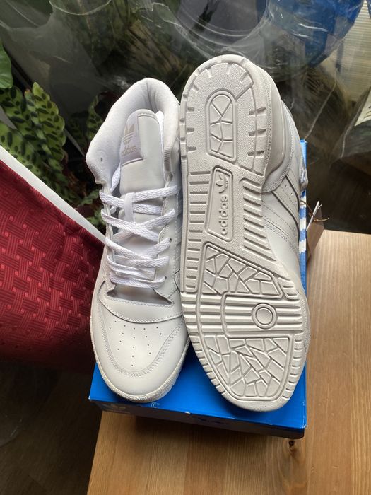 Adidas Marimea 44 adidasi ghete albi *NOI*