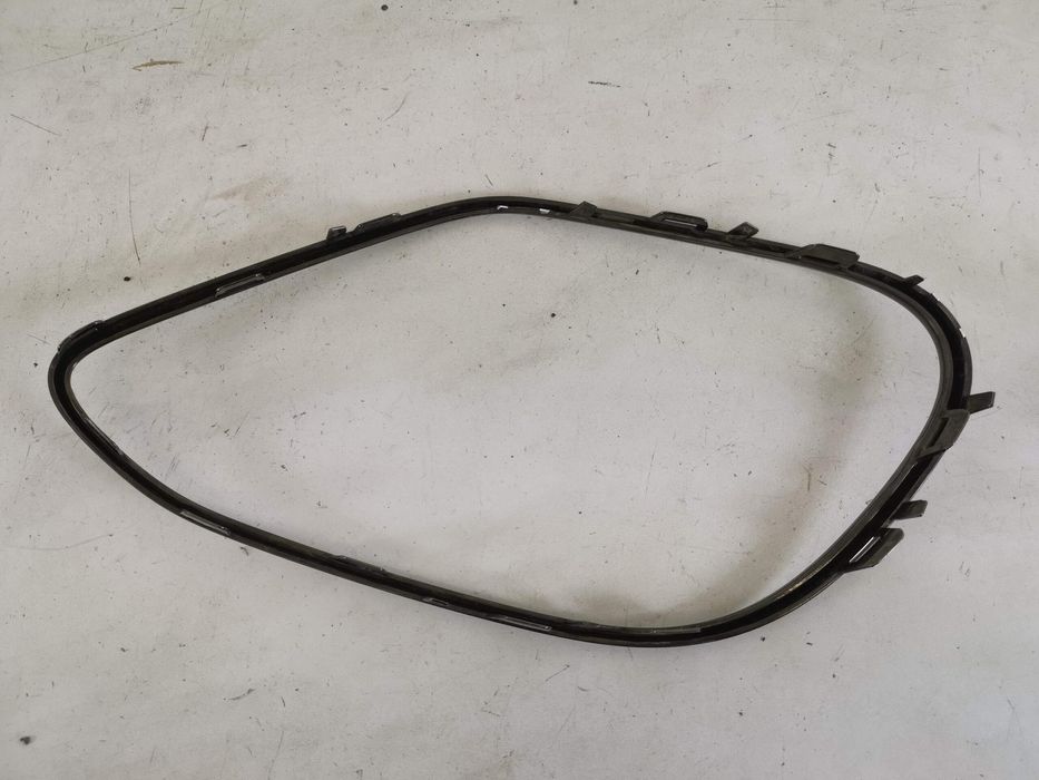 Декоративен елемент предна броня ляво Мерцедес-Бенц С-Клас / Mercedes-