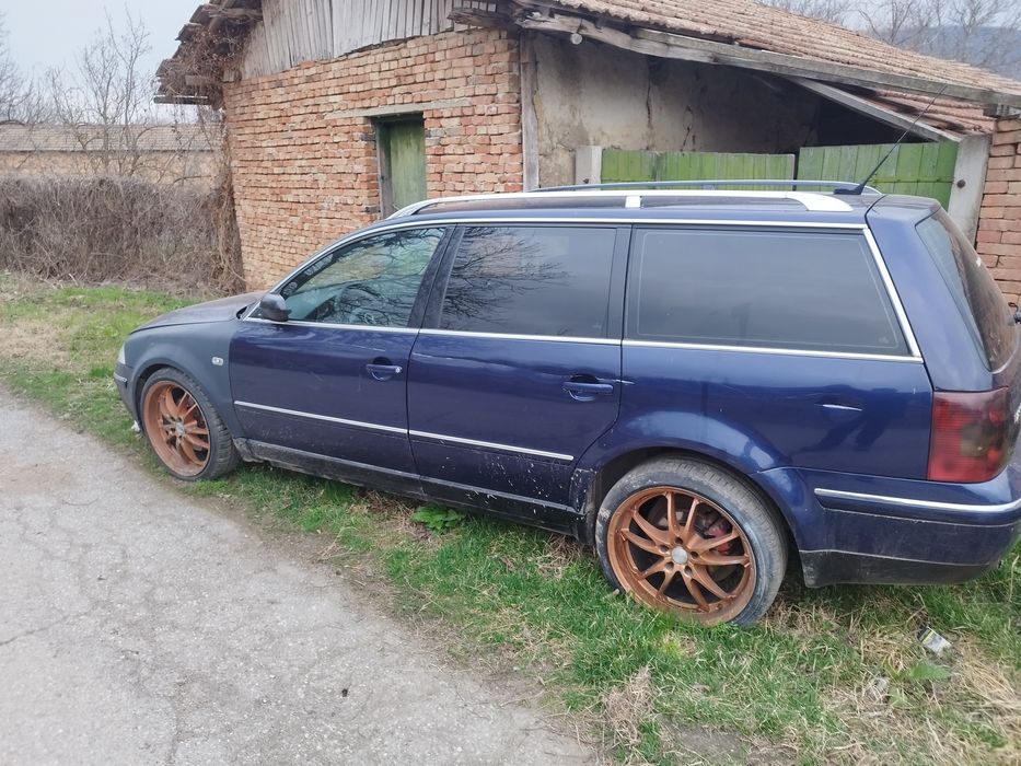 Продавам Пасат Б 5.5 2.5 150 4х4 На части