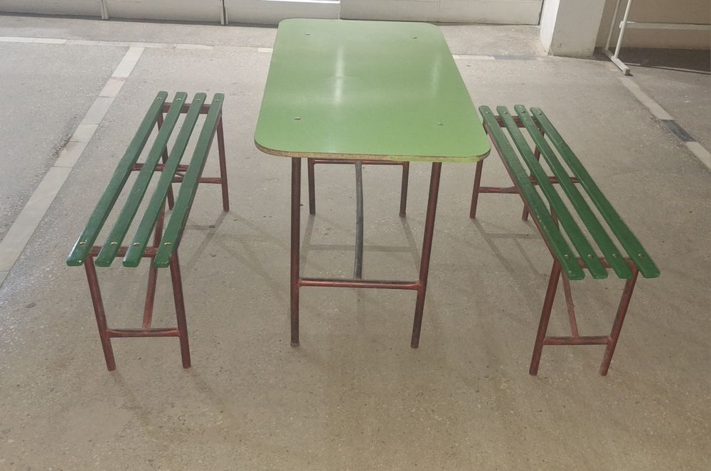 Устар курси комплект. Стол стул. Ошхона учун.