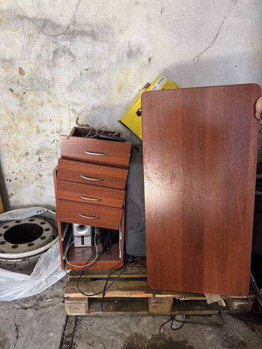 Компьютерный стол