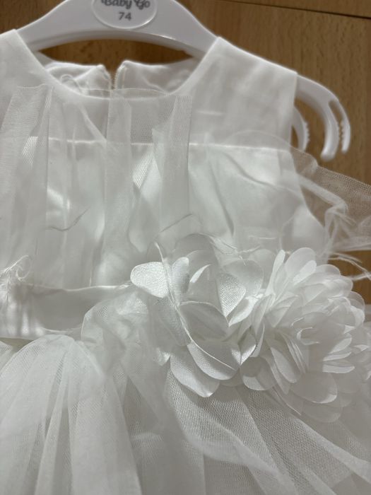 Белоснежное платье для девочки