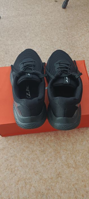 Продам Кроссовки Demix MAGUS TR 2