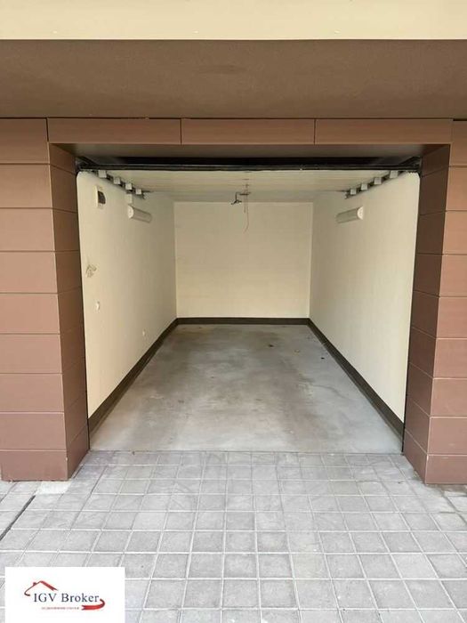 Дава се под наем Тристаен апартамент в София, Студентски град - 98 кв.м за 1097.01 € - Снимка #11