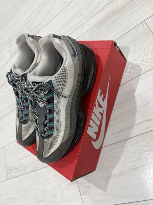 Продаю кроссовки Nike air max 95