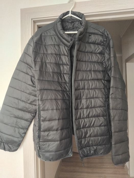 Распродажа курток.