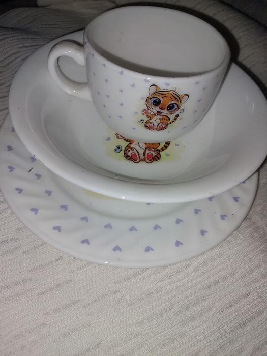 Продам ,набор посуды