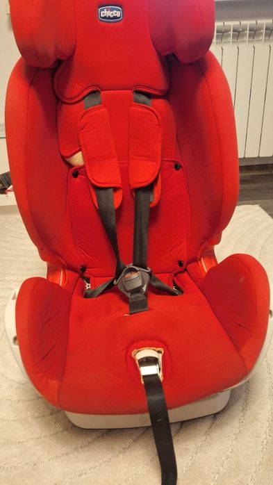 Scaun masina  Chicco cu Isofix