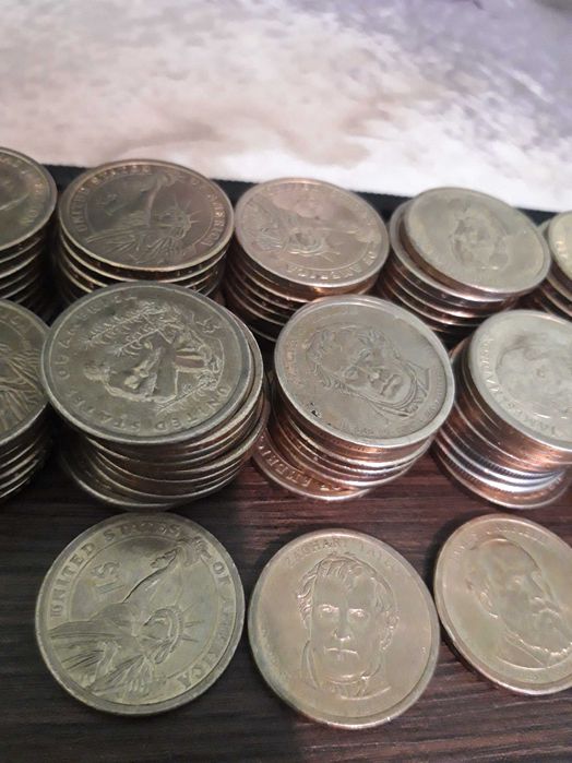 монети 1 $ и половин $