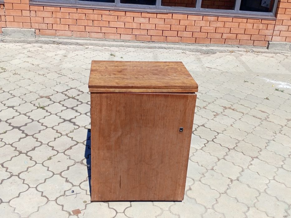 Продам швейную машинку