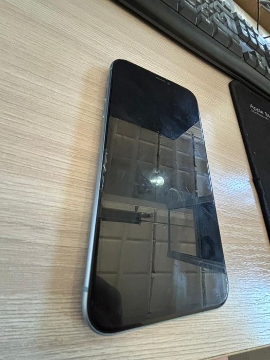 Iphone xr продам
