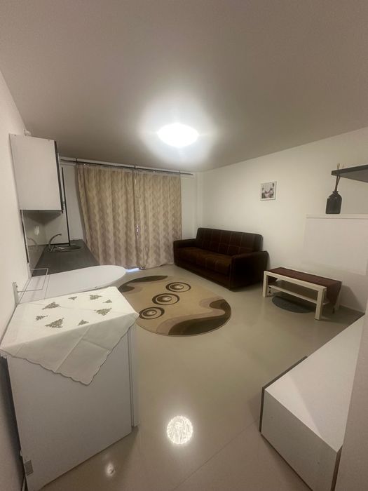 Garsonieră de inchiriat, loc de parcare privat inclus!